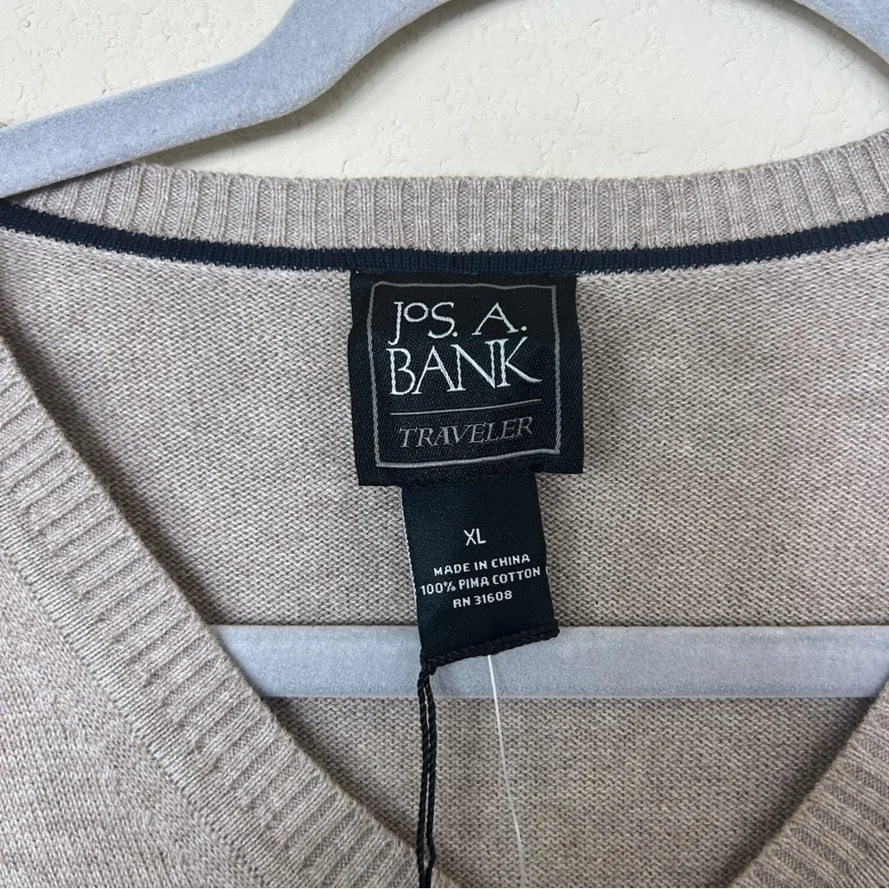 NWT- JoS A. Bank Men’s Traveler Pima V Neck Sweater Size XL - Picture 4 of 6